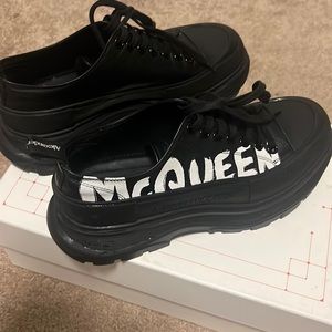 Black men’s 42 Alexander McQueens sneakers boots